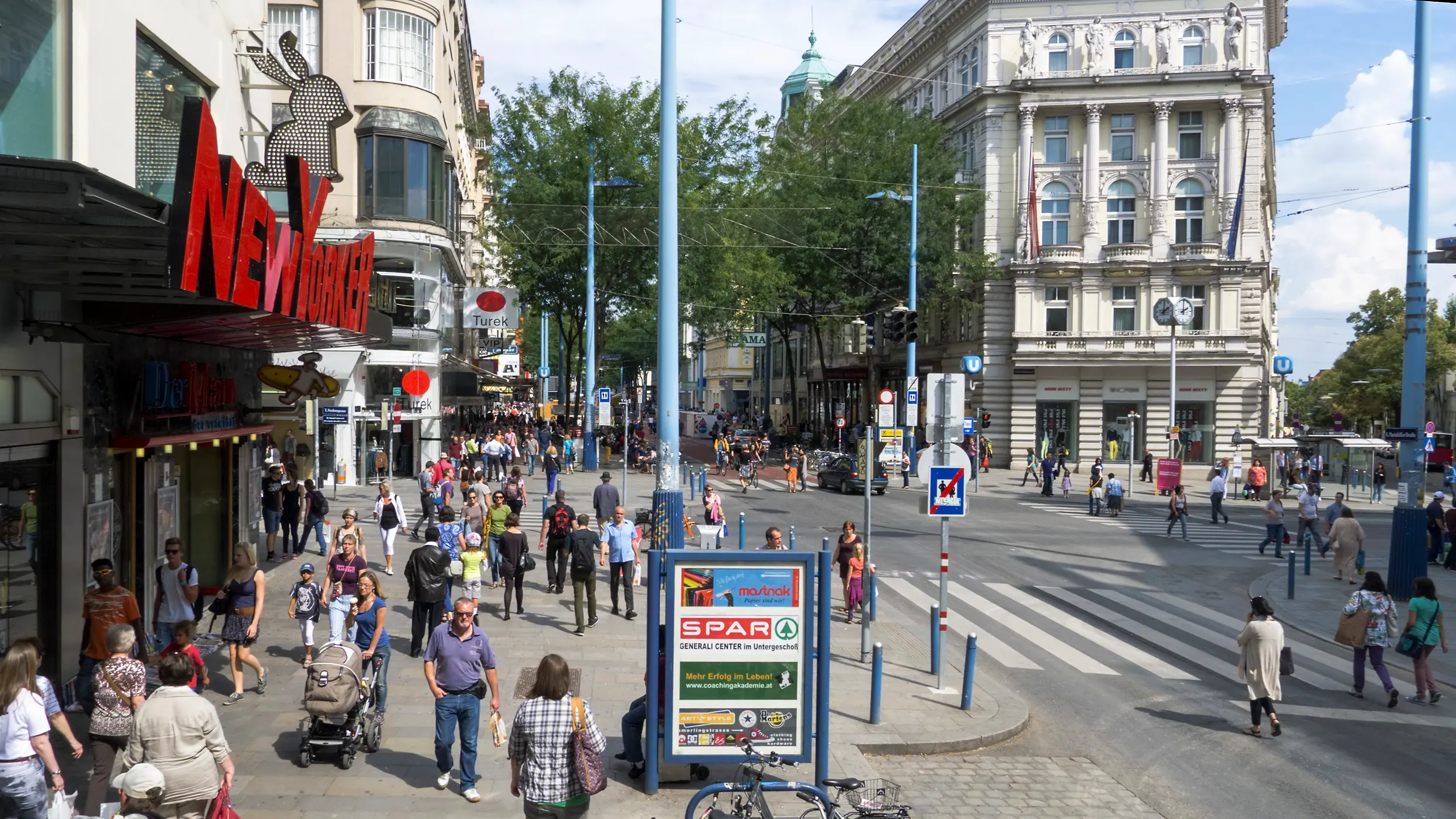 Symbolfoto: Mariahilfer Straße, Wiens Einkaufsmeile (Umgebung, kein Foto von Hotel Motto Vienna)